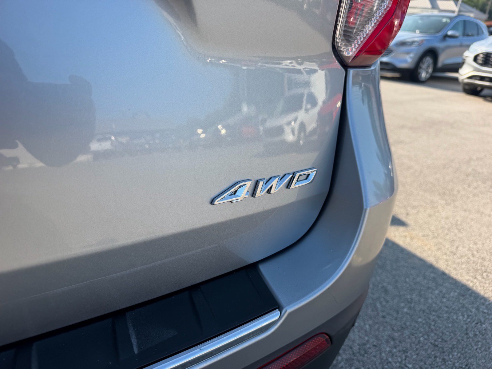 Used 2022 Ford Explorer Limited AWD/4WD image 14