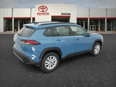 New 2026 Toyota Corolla Cross LE image 8