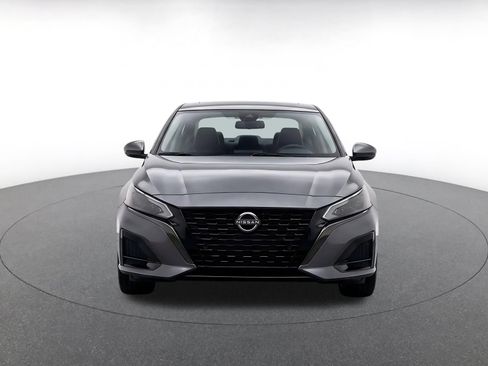 Used 2026 Nissan Altima 2.5 SV FWD image 2