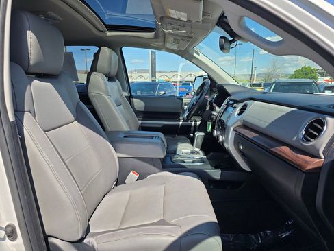 Used 2019 Toyota Tundra Limited w/ Limited Premium Package AWD/4WD image 10