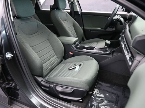 Used 2025 Kia K4 EX FWD image 43