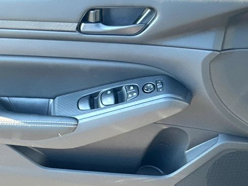 New 2026 Nissan Altima 2.5 SV AWD/4WD image 18