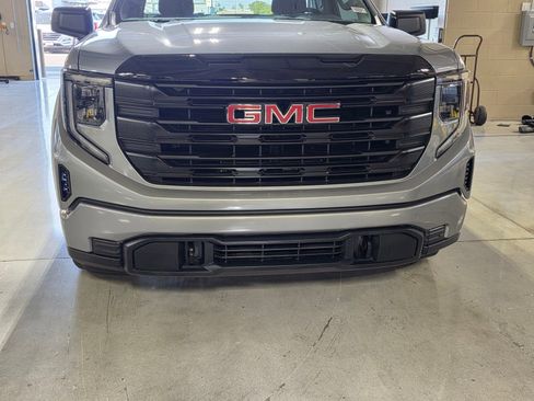 Used 2024 GMC Sierra 1500 Pro w/ Pro Value Package image 9