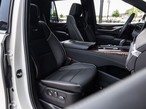 Used 2023 Cadillac Escalade Premium Luxury w/ LPO, Floor Liner Package AWD/4WD image 37