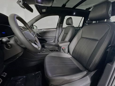 Used 2023 Volkswagen Tiguan SE R-Line FWD image 12
