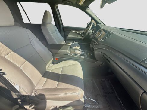 Certified 2024 Honda Passport EX-L image 31