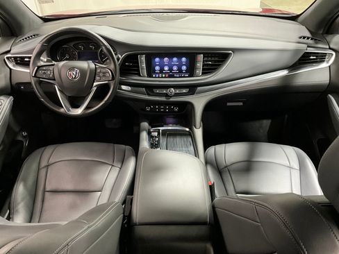 Used 2024 Buick Enclave Essence AWD/4WD image 14