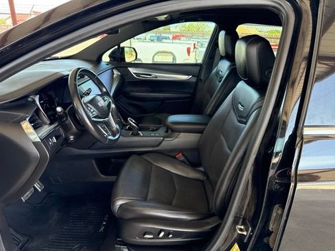 Used 2019 Cadillac XT5 Premium Luxury w/ Sport Package FWD image 13