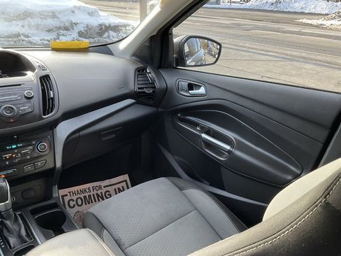 Used 2018 Ford Escape SE image 19