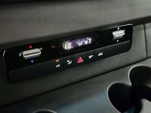 Used 2025 Mercedes-Benz Sprinter 2500 image 16
