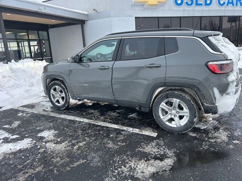 Used 2024 Jeep Compass Latitude w/ Convenience Group image 10