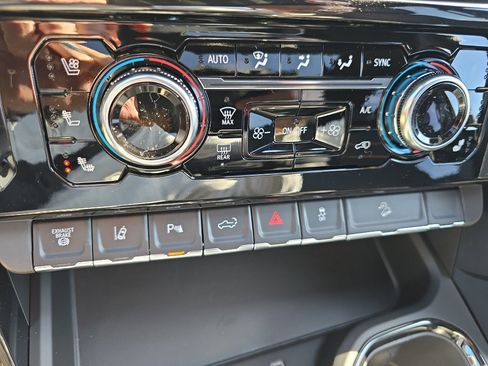 New 2026 GMC Sierra 2500 AT4 w/ AT4 Premium Plus Package image 27