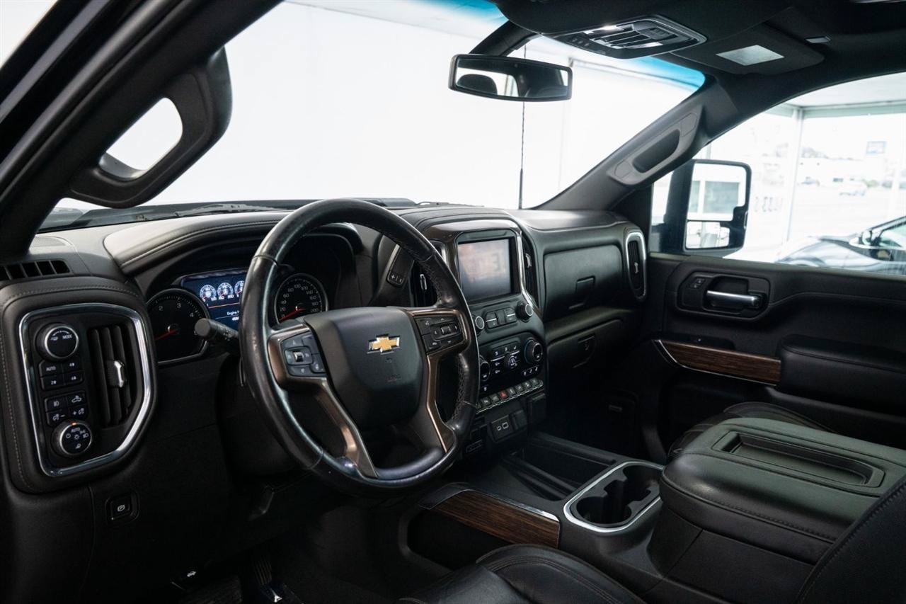 Used 2022 Chevrolet Silverado 2500 High Country AWD/4WD image 9