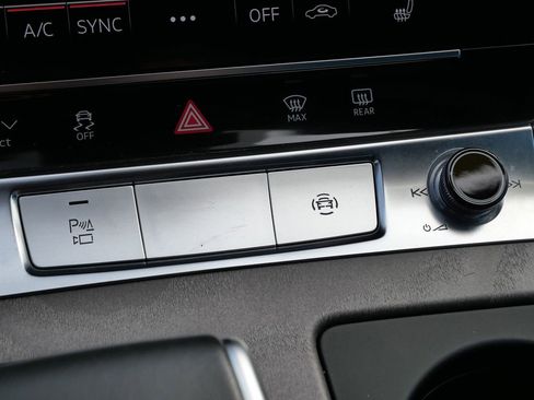 Used 2024 Audi A6 Premium Plus image 45