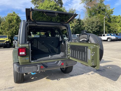 Used 2024 Jeep Wrangler Sport S image 20