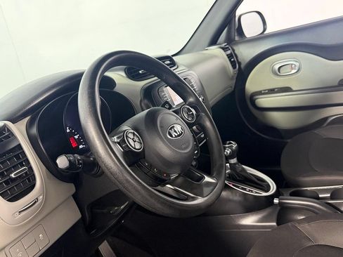 Used 2019 Kia Soul FWD image 20