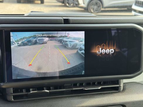 Used 2026 Jeep Wrangler Unlimited Sport AWD/4WD image 25