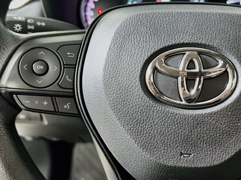 Used 2025 Toyota RAV4 LE FWD image 16