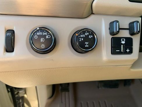 Used 2016 GMC Yukon Denali w/ Enhanced Security Package image 14