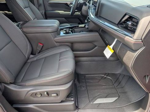 New 2026 Chevrolet Suburban RST w/ Comfort Package RWD image 31