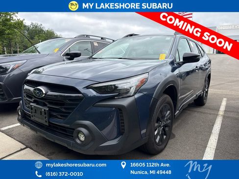 Used 2025 Subaru Outback Onyx Edition AWD/4WD image 3