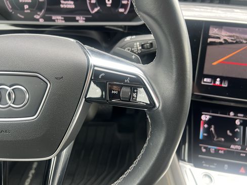 Used 2022 Audi e-tron Chronos AWD/4WD image 28