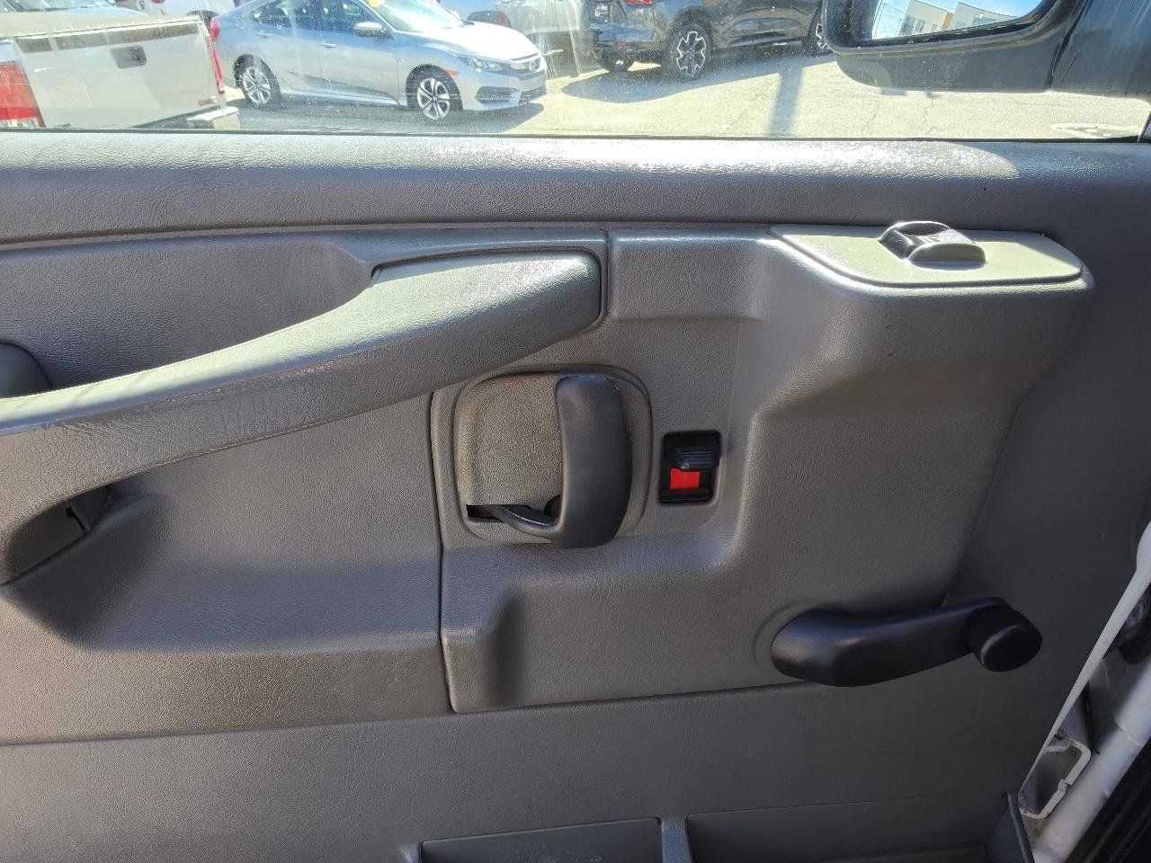 Used 2013 Chevrolet Express 2500 RWD image 20