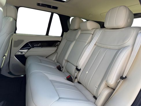 New 2026 Land Rover Range Rover SE AWD/4WD image 16