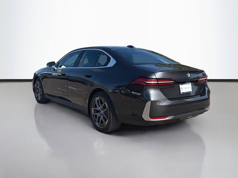 New 2026 BMW 530i w/ Convenience Package image 5