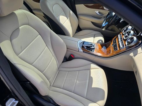 Used 2015 Mercedes-Benz C 300 4MATIC Sedan image 28