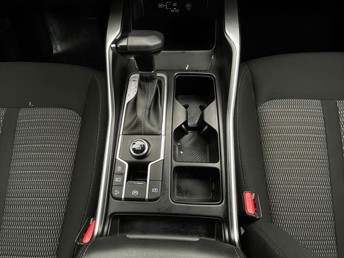 Used 2025 Kia Sorento LX FWD image 19