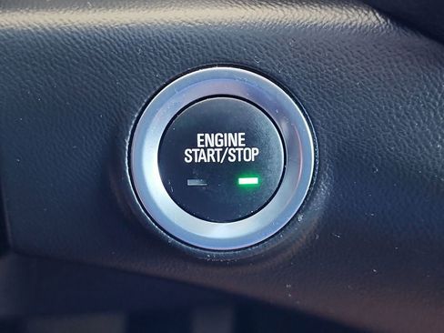 Used 2024 GMC Terrain SLT image 24