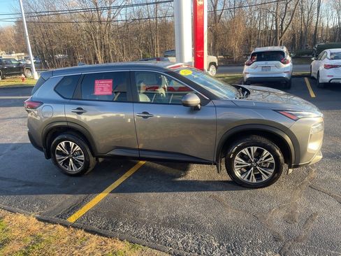 Certified 2023 Nissan Rogue SV image 6