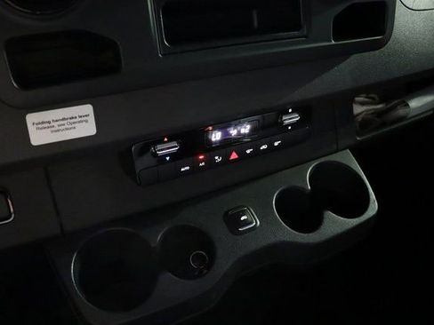 Used 2021 Mercedes-Benz Sprinter 3500 image 27