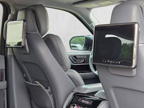 Used 2019 Lincoln Navigator Reserve w/ Cargo Package AWD/4WD image 21