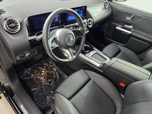 Certified 2025 Mercedes-Benz GLA 250 image 10
