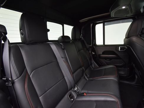 Used 2025 Jeep Gladiator Rubicon image 23