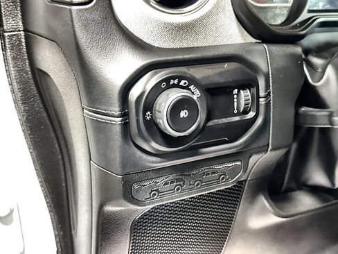 Used 2026 Jeep Wrangler Unlimited Sahara AWD/4WD image 16