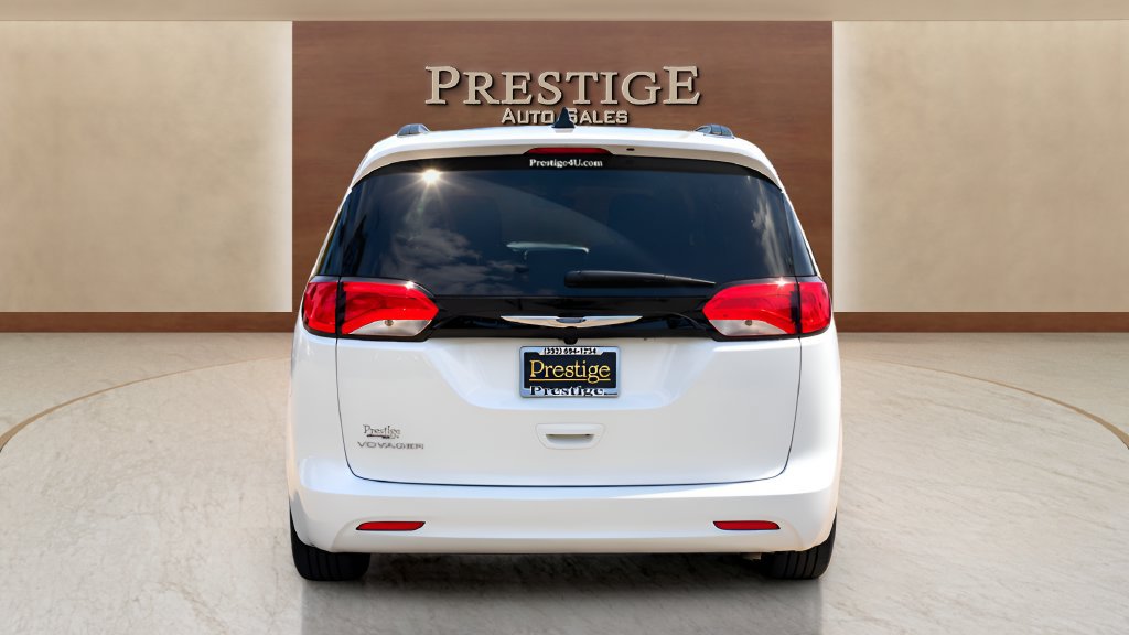 Used 2023 Chrysler Voyager LX FWD image 24