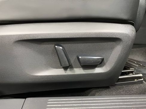 Certified 2021 Nissan Rogue Platinum AWD/4WD image 32