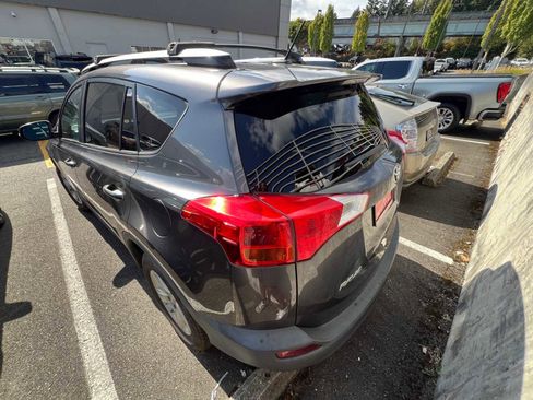 Used 2014 Toyota RAV4 XLE image 10