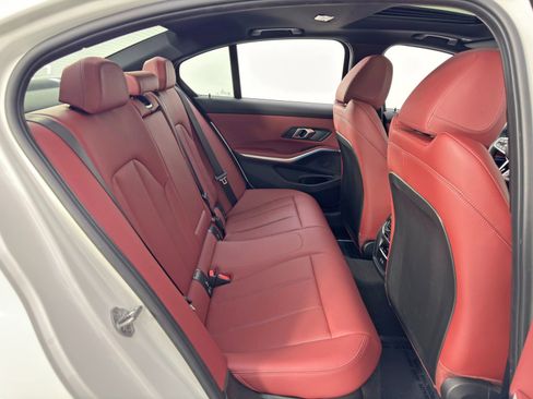 Used 2025 BMW 330i Sedan w/ M Sport Package image 44