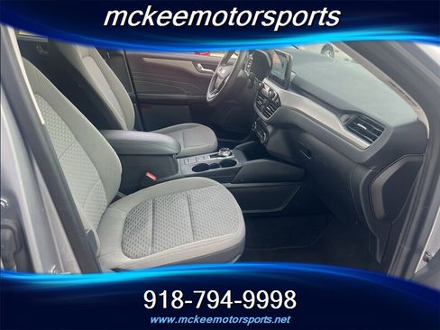 Used 2021 Ford Escape SE image 15