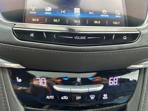 Used 2018 Cadillac XT5 Luxury w/ Driver Awareness Package AWD/4WD image 15