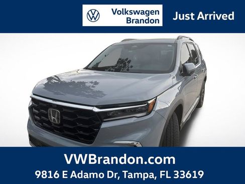 Used 2024 Honda Pilot Elite image 1