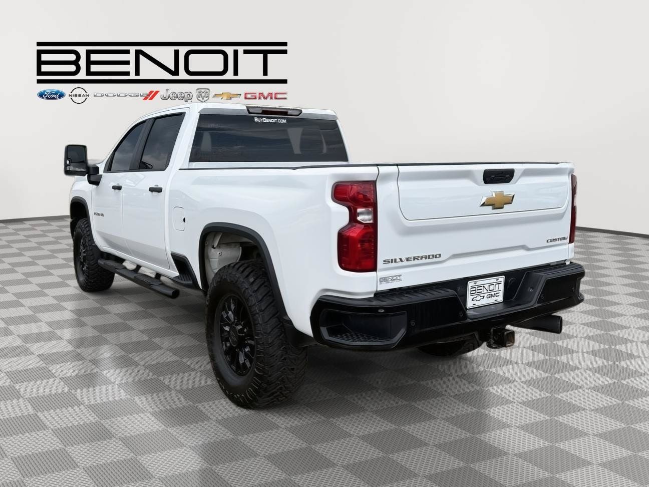 Used 2024 Chevrolet Silverado 2500 Custom w/ Custom Value Package AWD/4WD image 7
