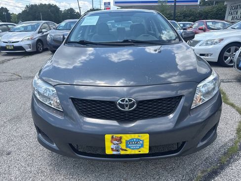 Used 2010 Toyota Corolla LE FWD image 2