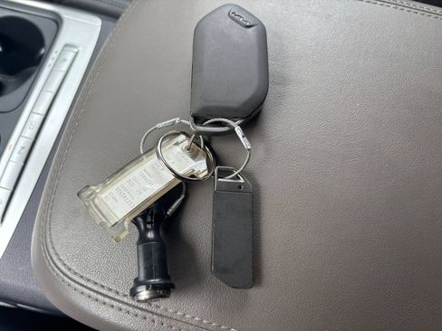 Used 2026 Kia Carnival FWD image 22
