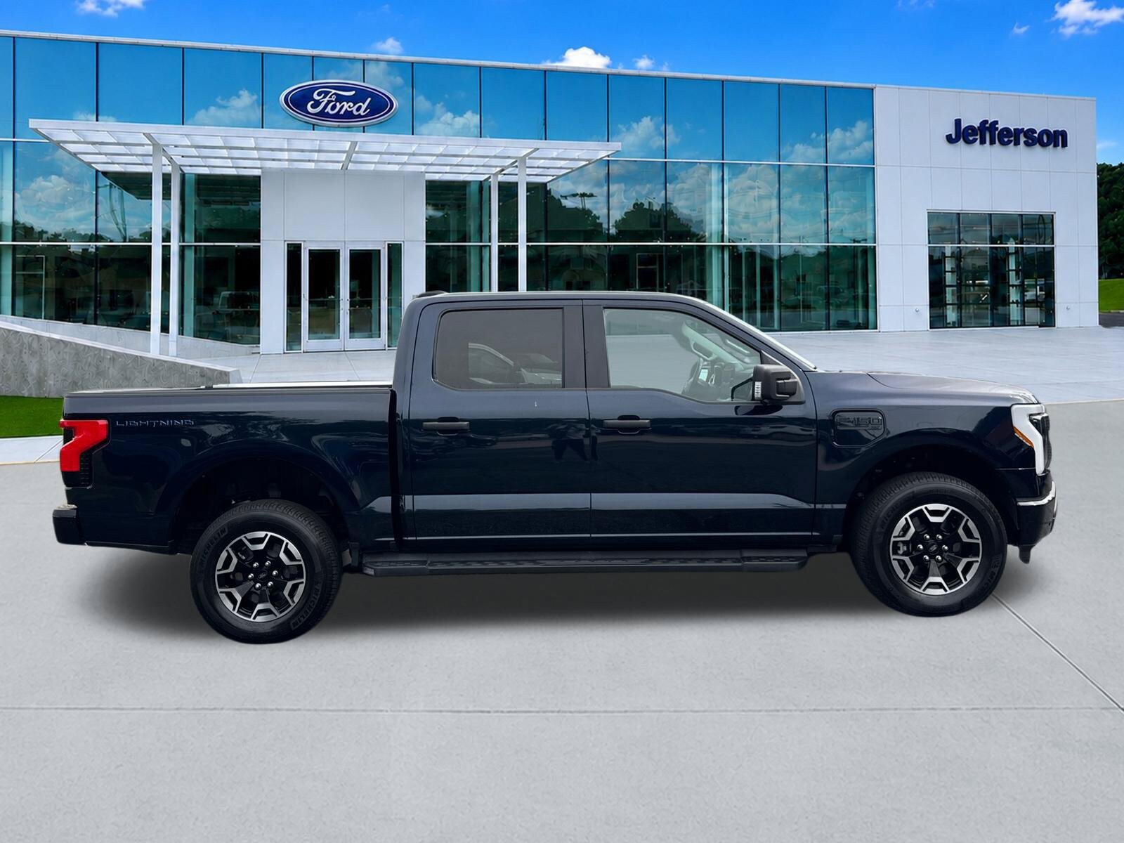 Used 2023 Ford F150 Lightning XLT AWD/4WD image 8