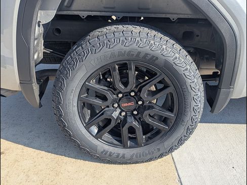 Used 2023 GMC Sierra 1500 Pro w/ Graphite Edition AWD/4WD image 17